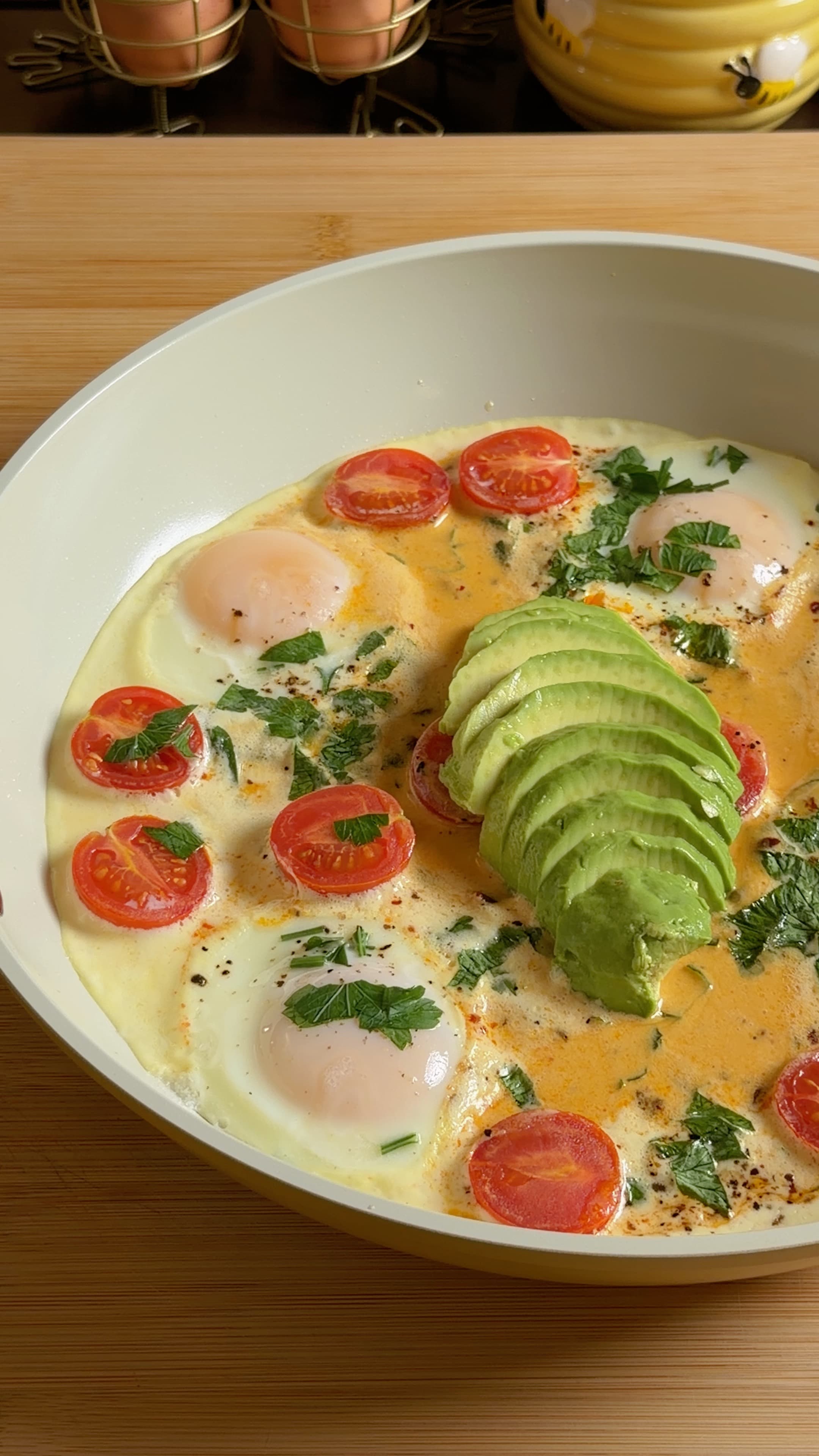 Creamy Sunny-Side-Up Eggs 🍳🌶️