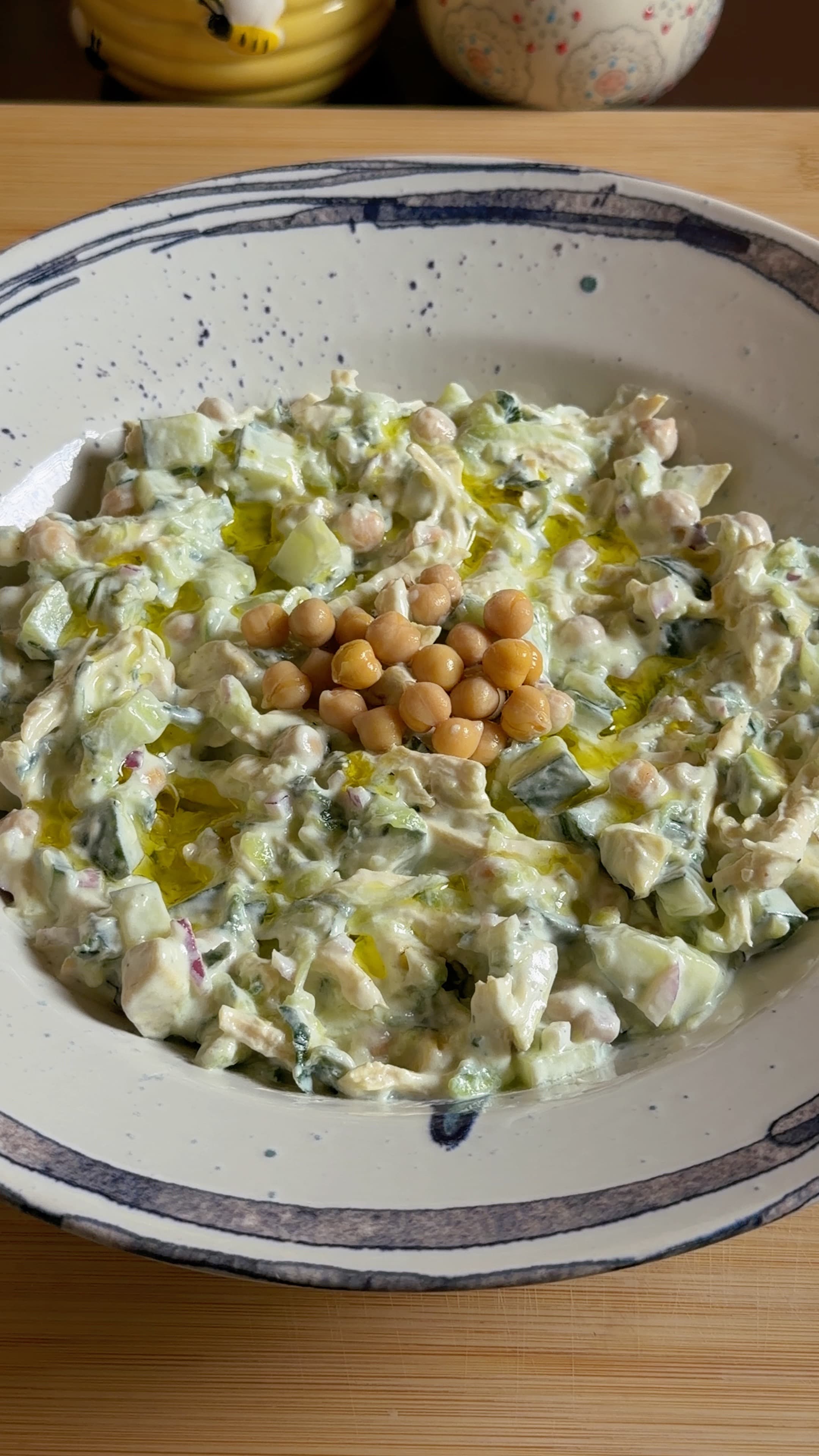 Tzatziki-Inspired Chicken & Chickpea Dip 🥒